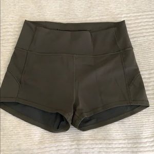 Lululemon shorts sz 8